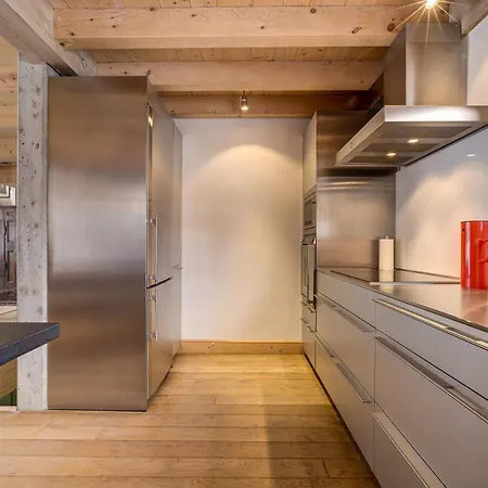 Caleris Chalet